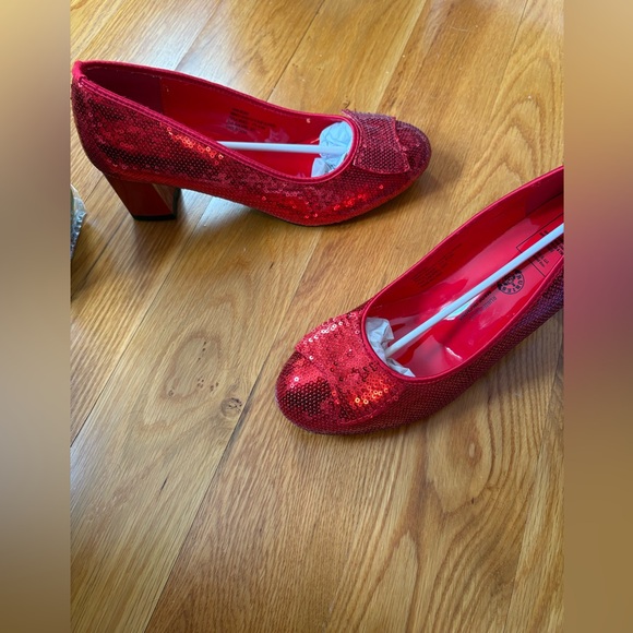 Dorothy Ruby red slippers heels - Picture 7 of 7